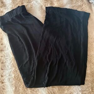 Chicos Black flare leg travelers pants